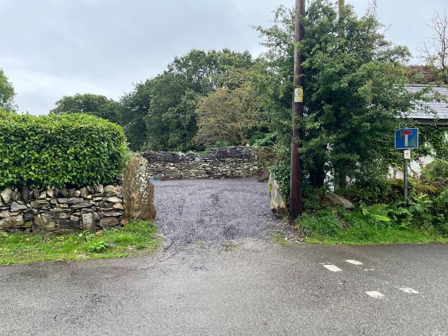 Bryn Rhedyn Cottage Cwm-y-glo Buitenkant foto